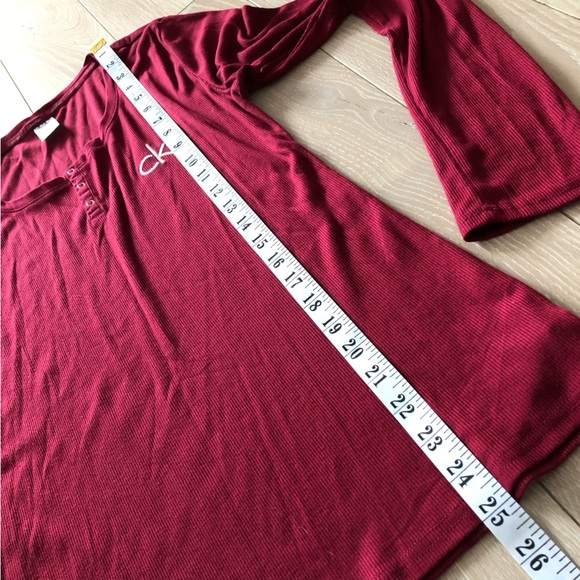 Calvin Klein Henley Neck Logo Embroidered Ribbed Long Sleeve Top in Burgundy M - Picture 10 of 10